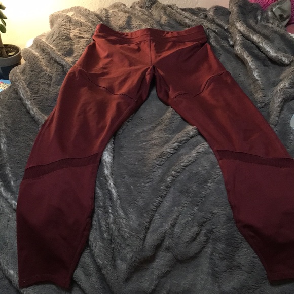 Fabletics High-Waisted Leggings - Picture 2 of 3